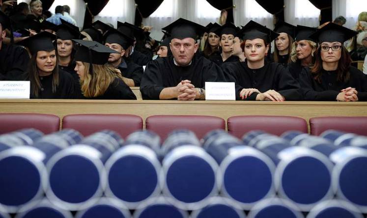 Studenti i diplome